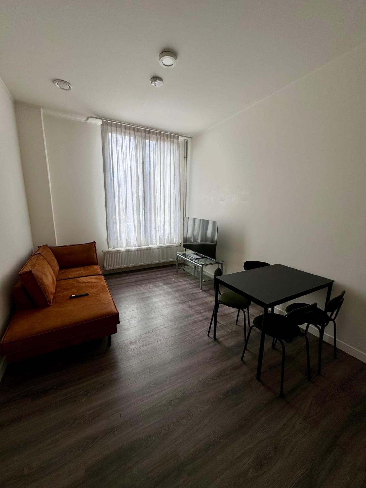 אנסחדה 86 3City Appartement Met Prive Parkeerplaats מראה חיצוני תמונה